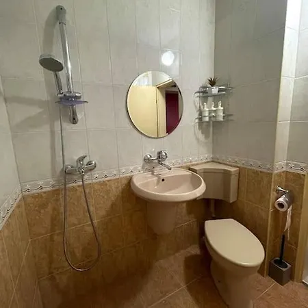 Lägenhet Lovita With A Garage