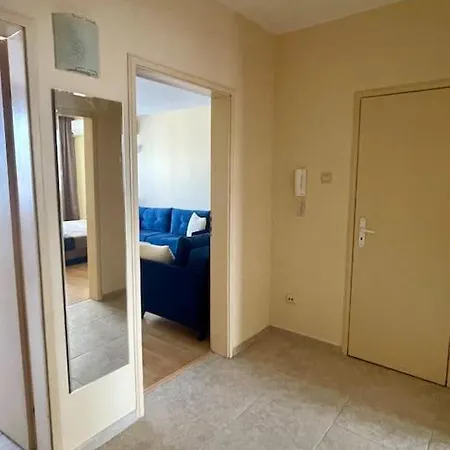 Lovita With A Garage * Varna