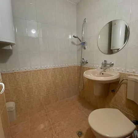 Lovita With A Garage Appartement