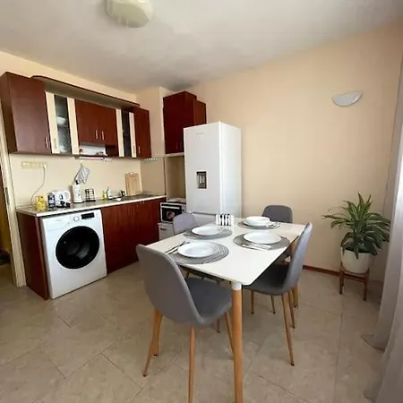 Lovita With A Garage * Varna